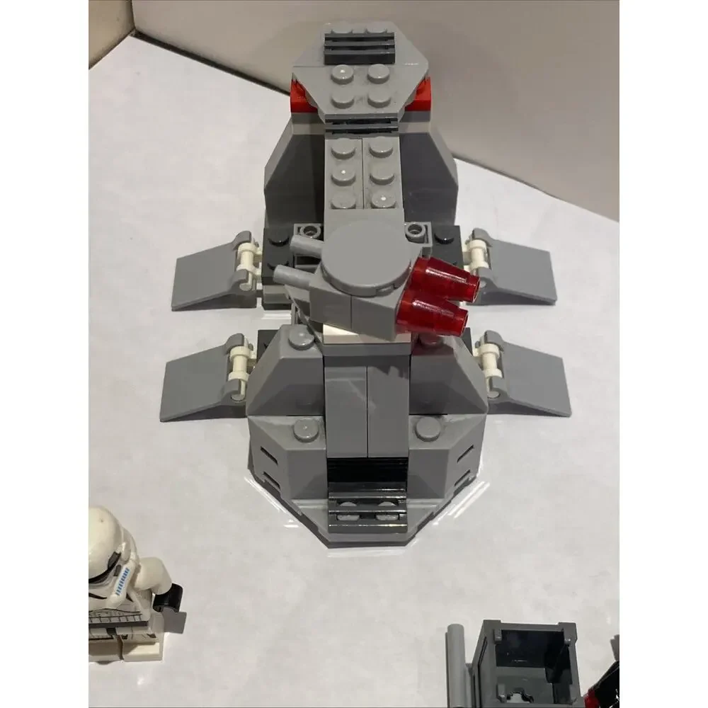 LEGO Star Wars: Imperial Troop Transport (75078) 4 Minifigs Set Incomplete